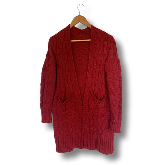 THICK & COZY RED KNITTED SWEATER!! - Picture 1 of 7